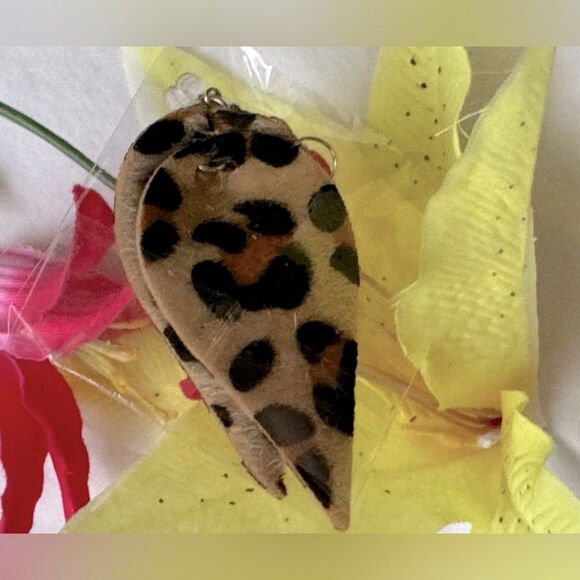 New! Never worn & never opened! Leopard earrings! - Picture 7 of 10